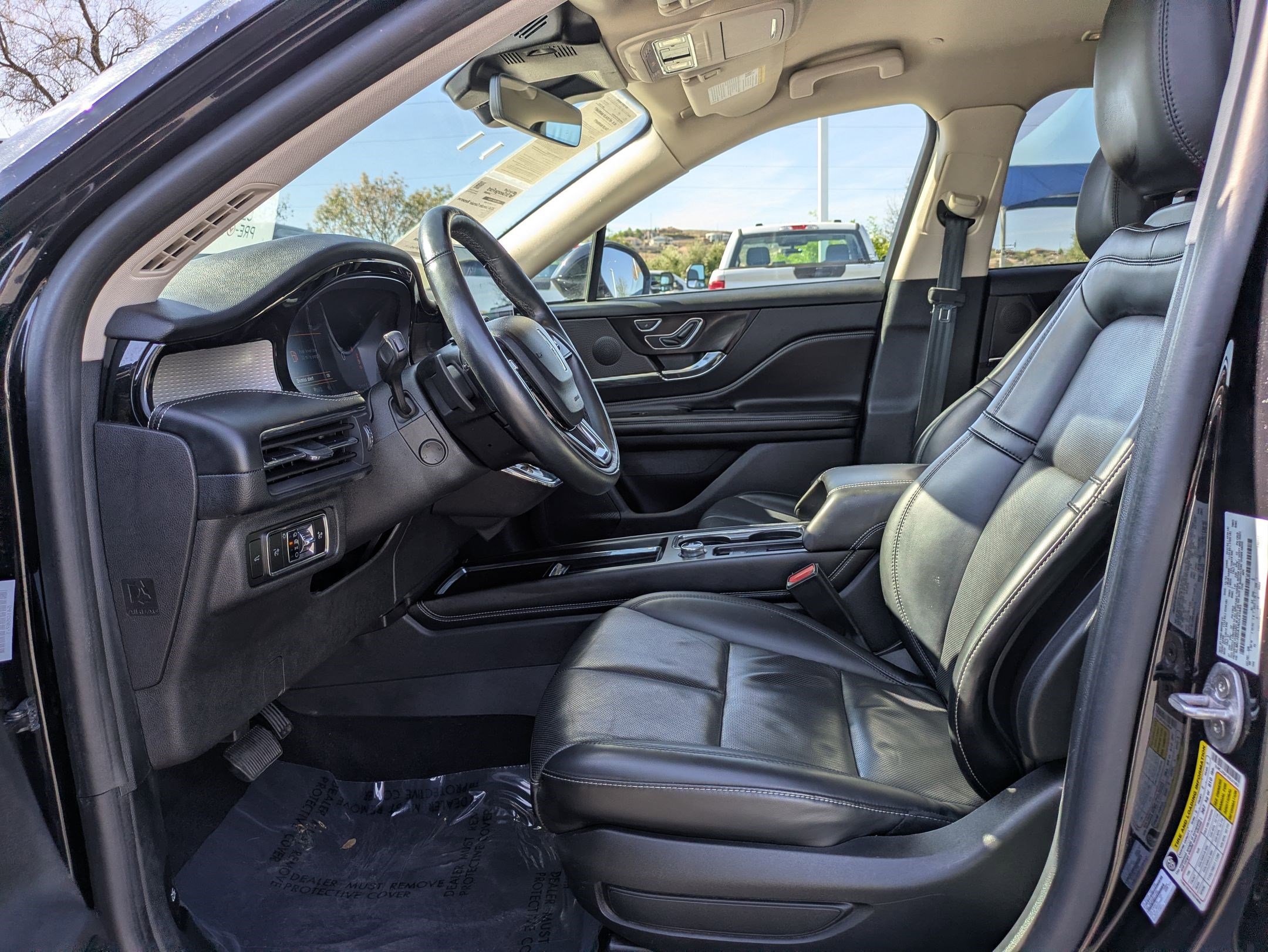 Used 2024 Lincoln Corsair Reserve w/ Equipment Group 201A AWD/4WD image 15