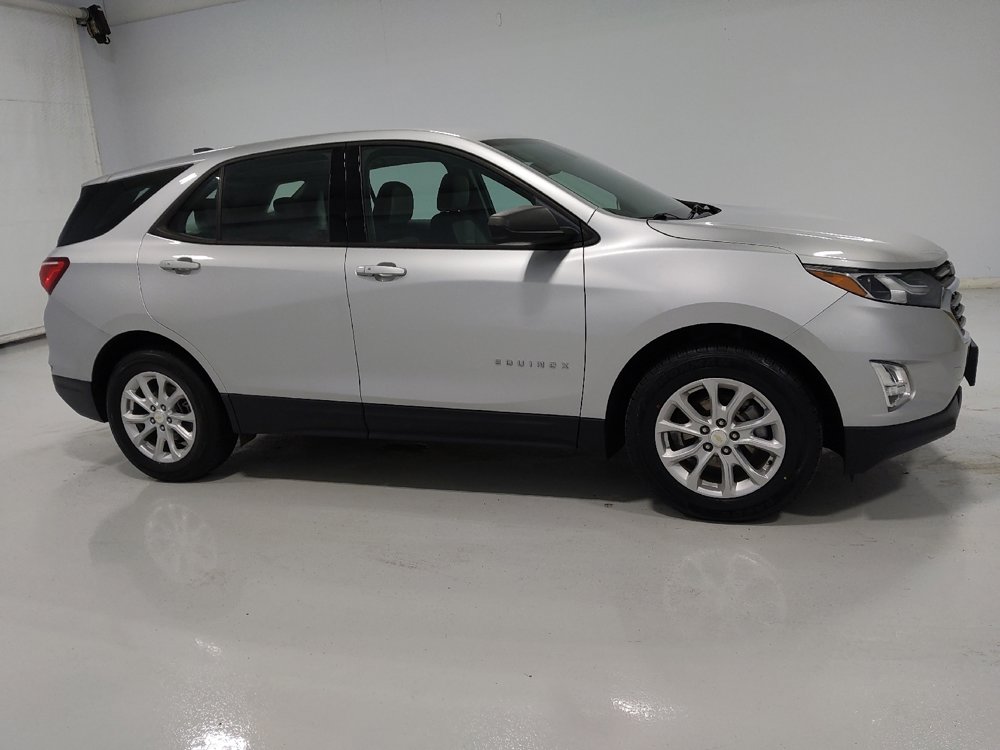 Used 2018 Chevrolet Equinox LS image 11