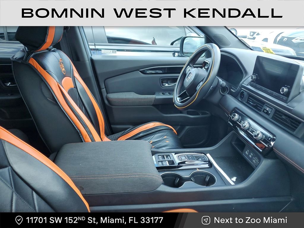 Used 2023 Honda Pilot Sport image 10