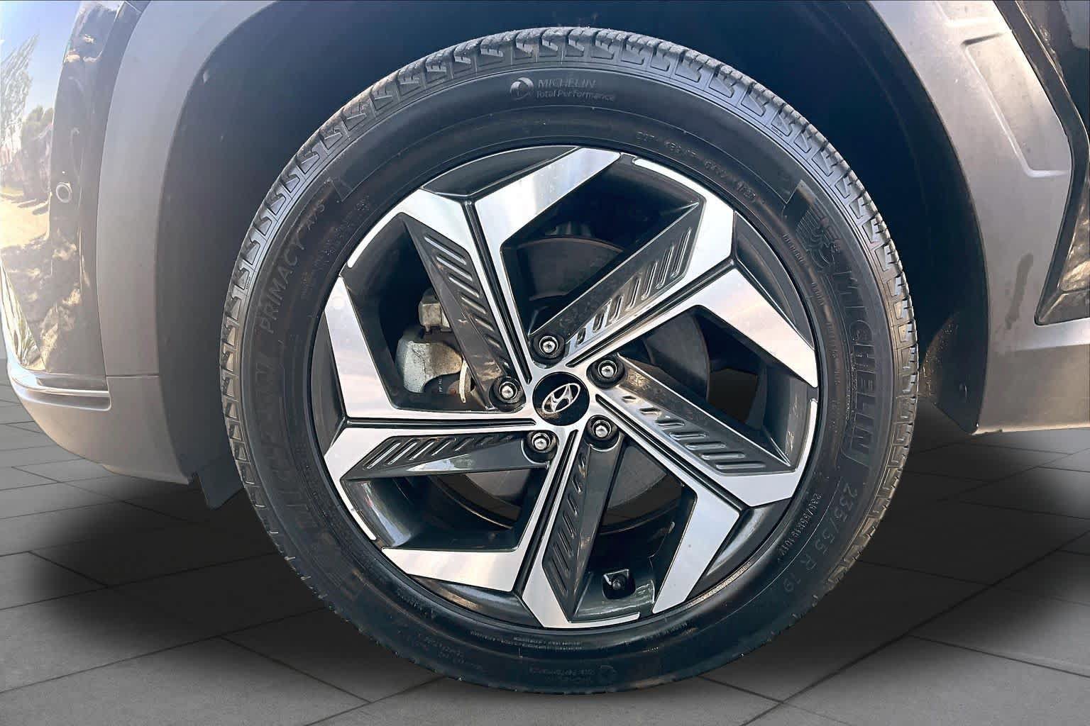 Used 2023 Hyundai Tucson Limited AWD/4WD image 11