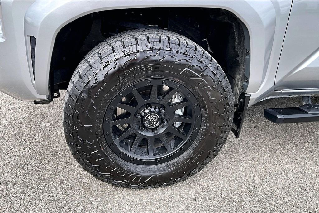 Used 2024 Toyota Tacoma TRD Sport image 12