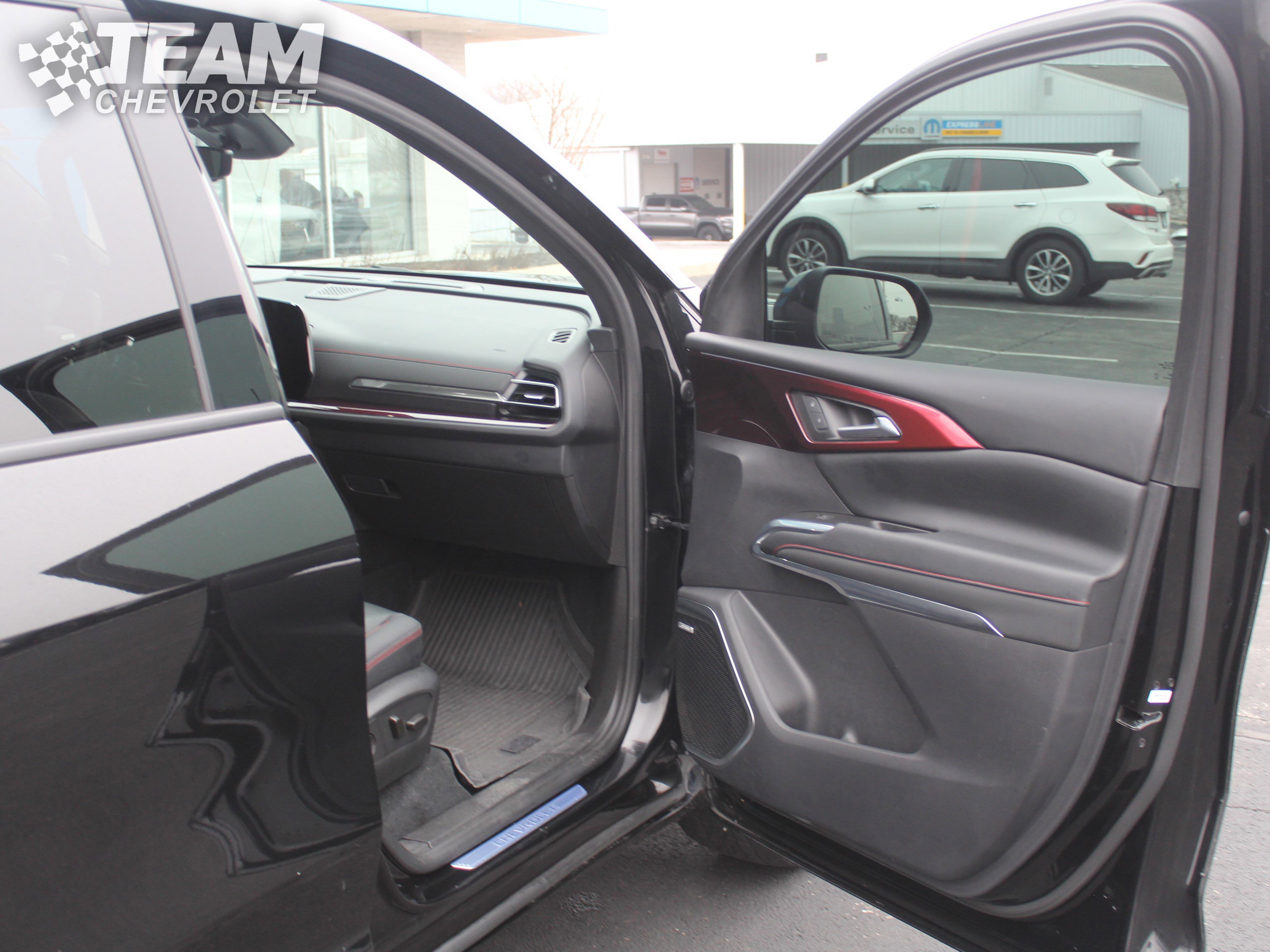 Certified 2024 Chevrolet Traverse RS w/ LPO, Floor Liner Package image 26