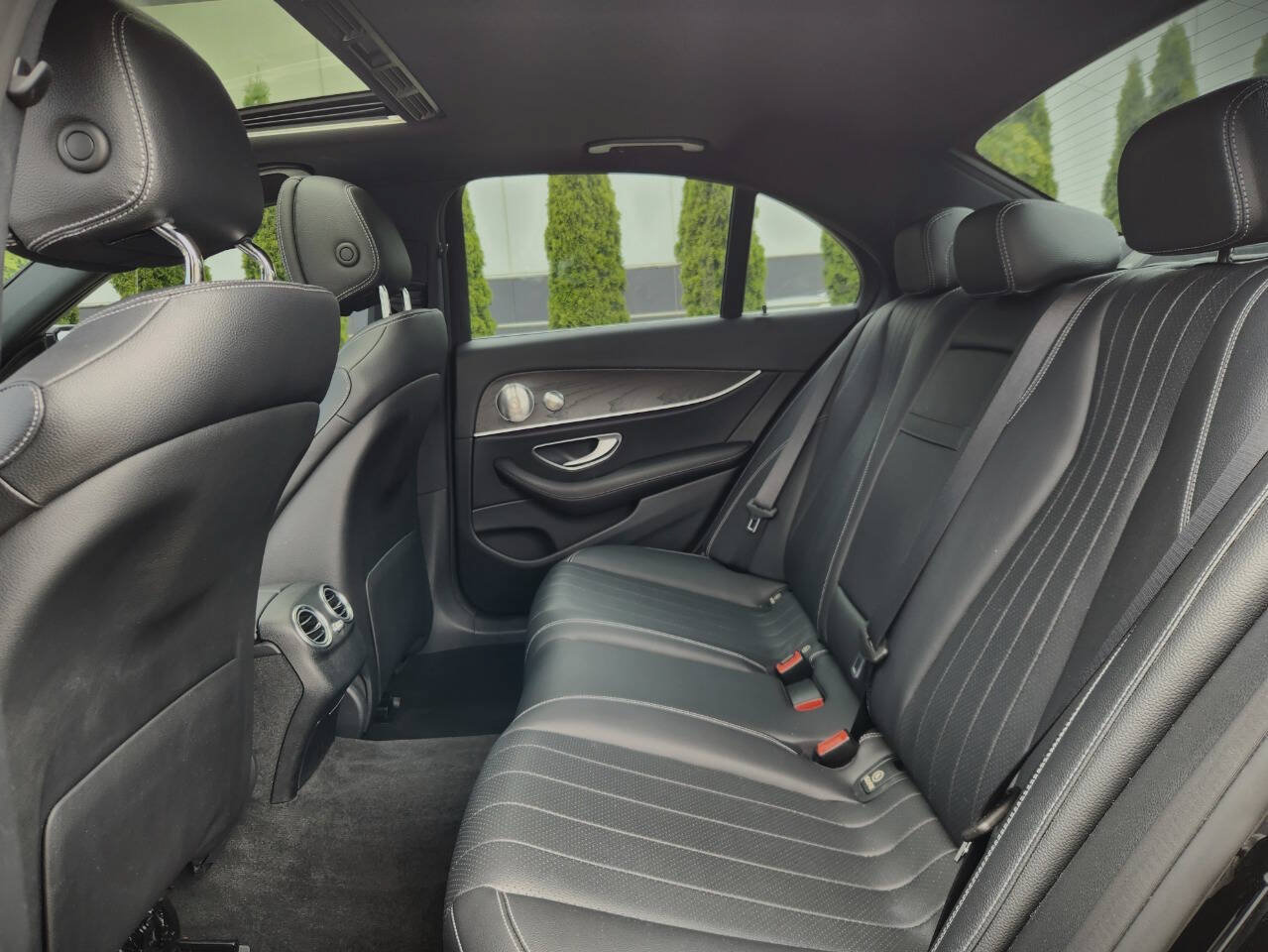 Used 2017 Mercedes-Benz E 300 4MATIC image 11