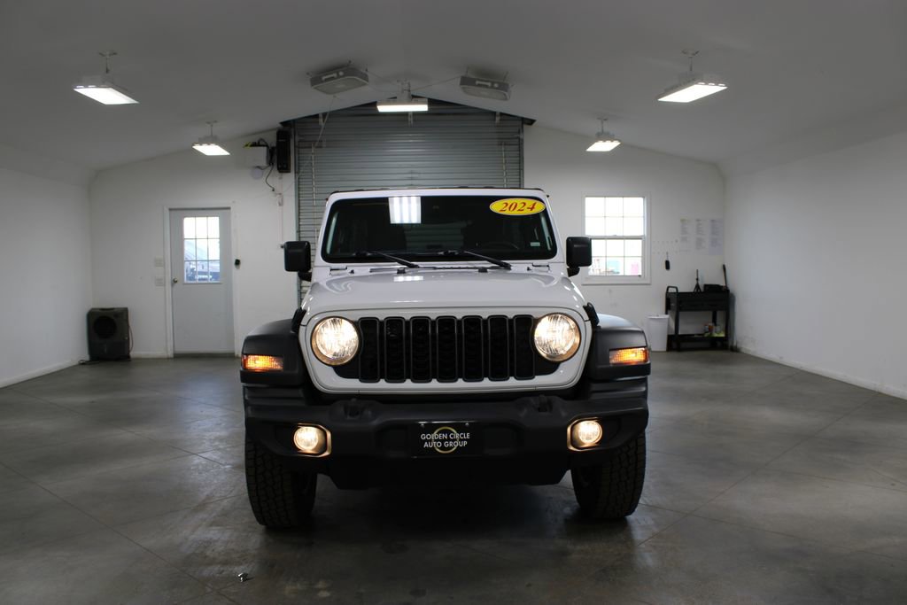 Used 2024 Jeep Wrangler Sport S image 3