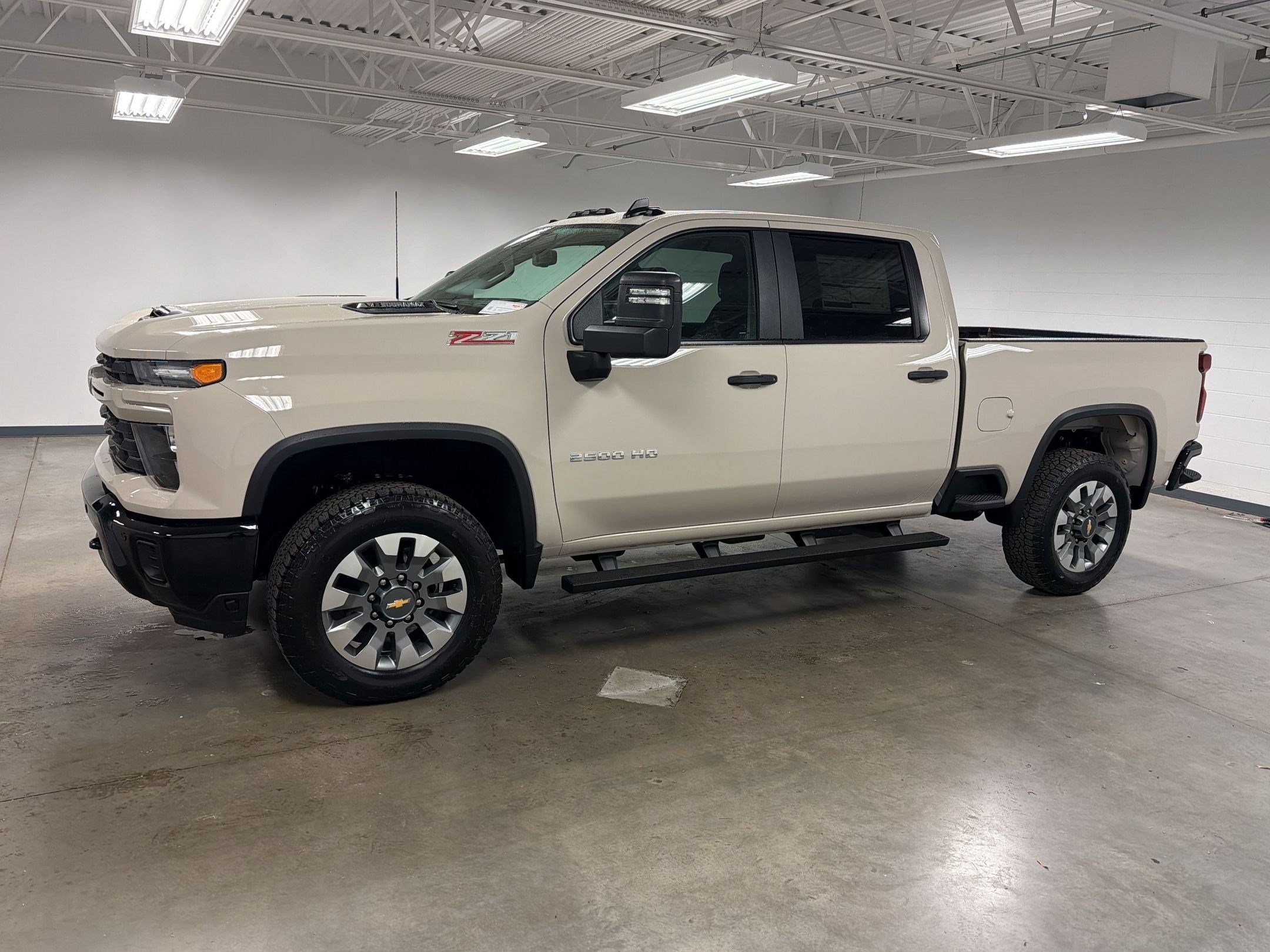 New 2026 Chevrolet Silverado 2500 Custom w/ Custom Value Package AWD/4WD image 19