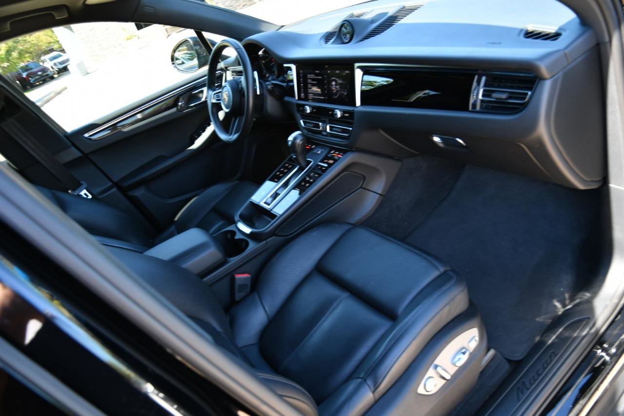 Used 2024 Porsche Macan image 27