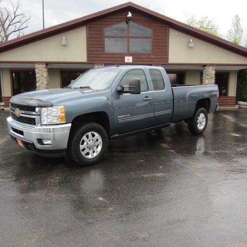 Used 2011 Chevrolet Silverado 3500 LTZ w/ LTZ Plus Package AWD/4WD image 2
