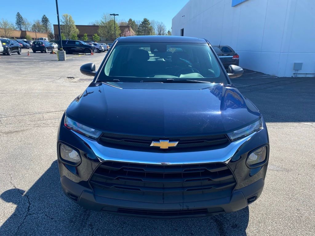 Used 2021 Chevrolet TrailBlazer LS FWD image 2