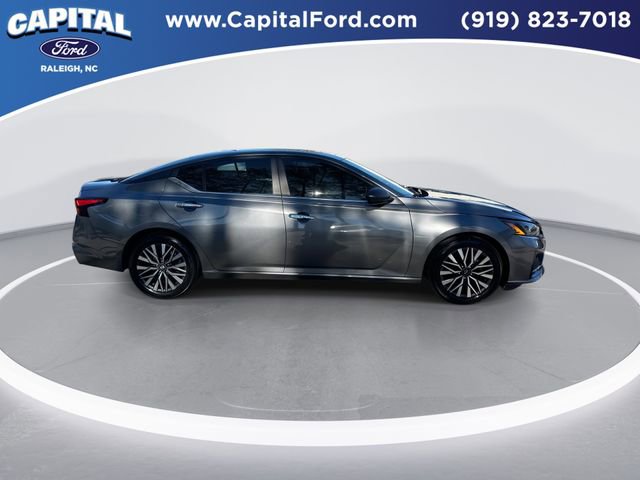 Used 2024 Nissan Altima 2.5 SV image 9