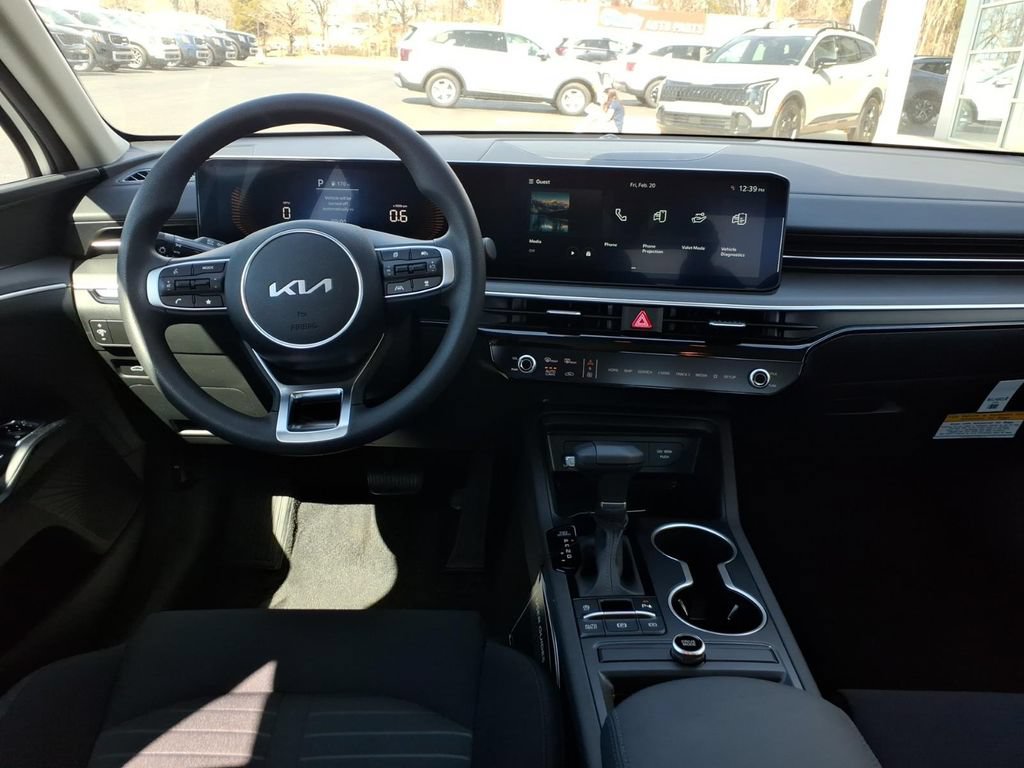 New 2026 Kia K5 LXS FWD image 8