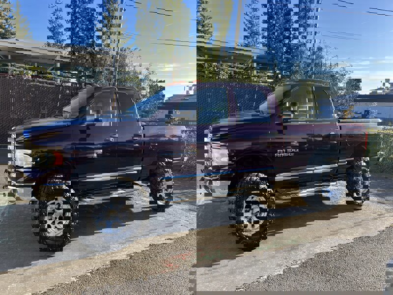 Used 2004 Dodge Ram 3500 Truck SLT w/ Trailer Tow Group AWD/4WD image 2