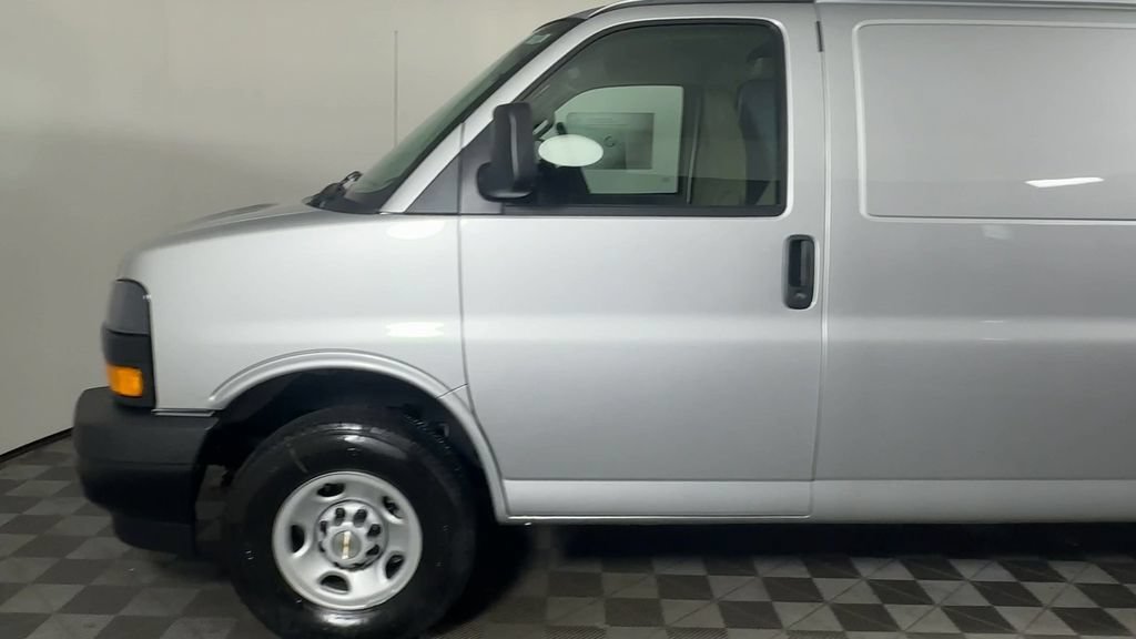 New 2026 Chevrolet Express 2500 Extended w/ Driver Convenience Package RWD image 4