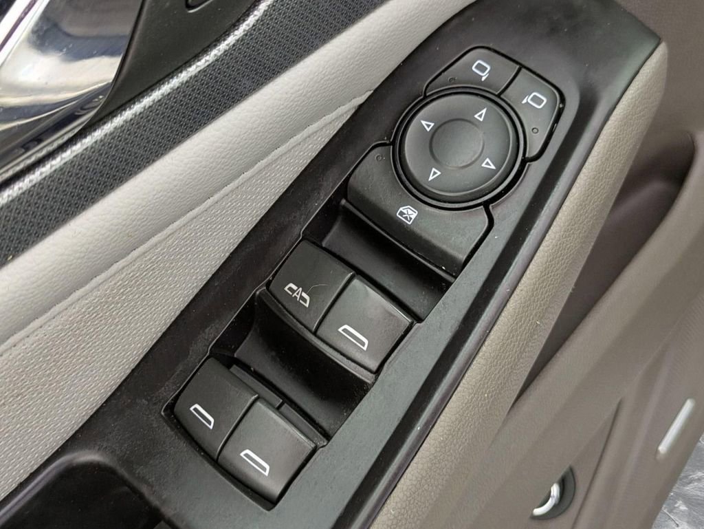 Used 2018 Chevrolet Traverse Premier image 15