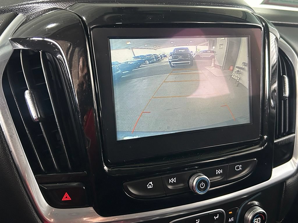 Used 2019 Chevrolet Traverse LT FWD image 22