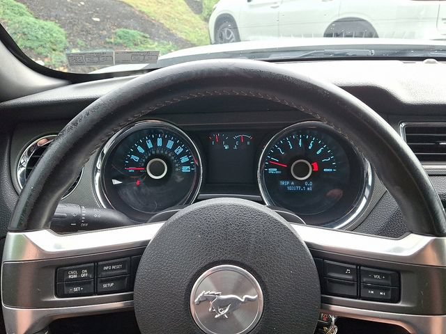 Used 2014 Ford Mustang Convertible RWD image 21