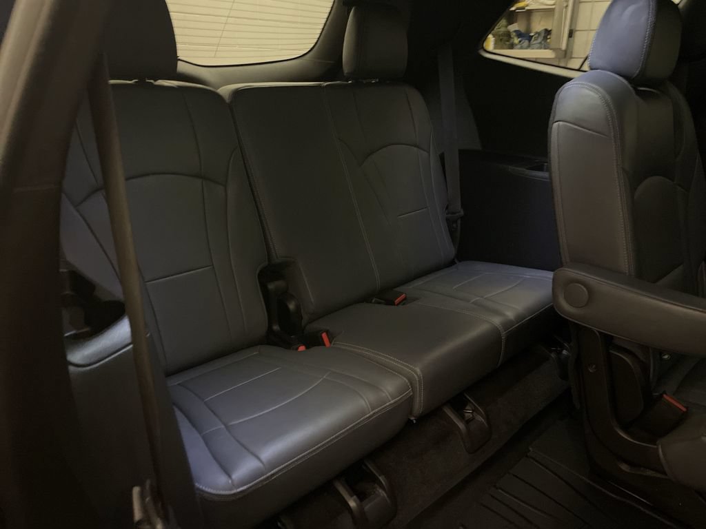 Used 2022 Buick Enclave Essence w/ LPO, Floor Liner Package FWD image 31