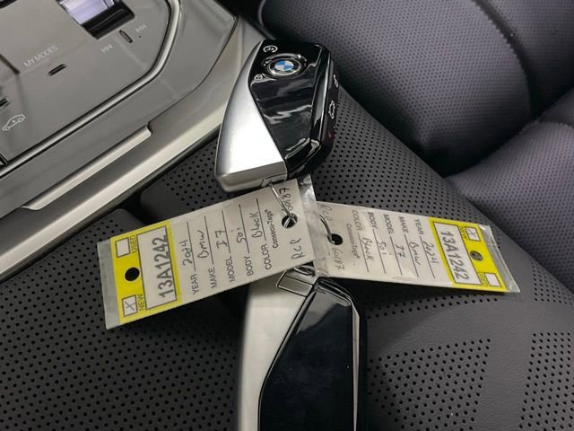 Used 2024 BMW i7 eDrive50 image 55