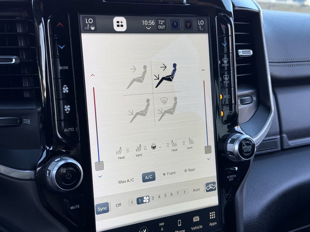 Used 2022 RAM 2500 Laramie image 17