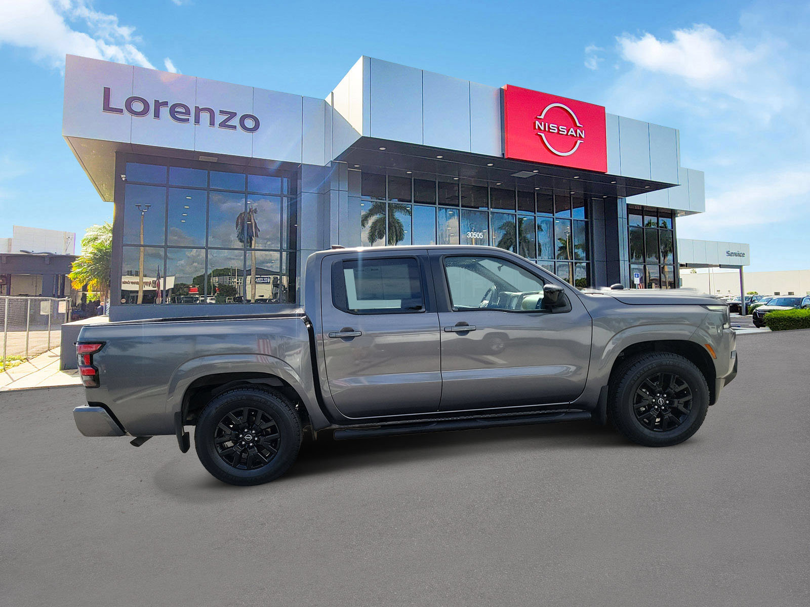 Used 2023 Nissan Frontier SV w/ Midnight Edition Package RWD image 4