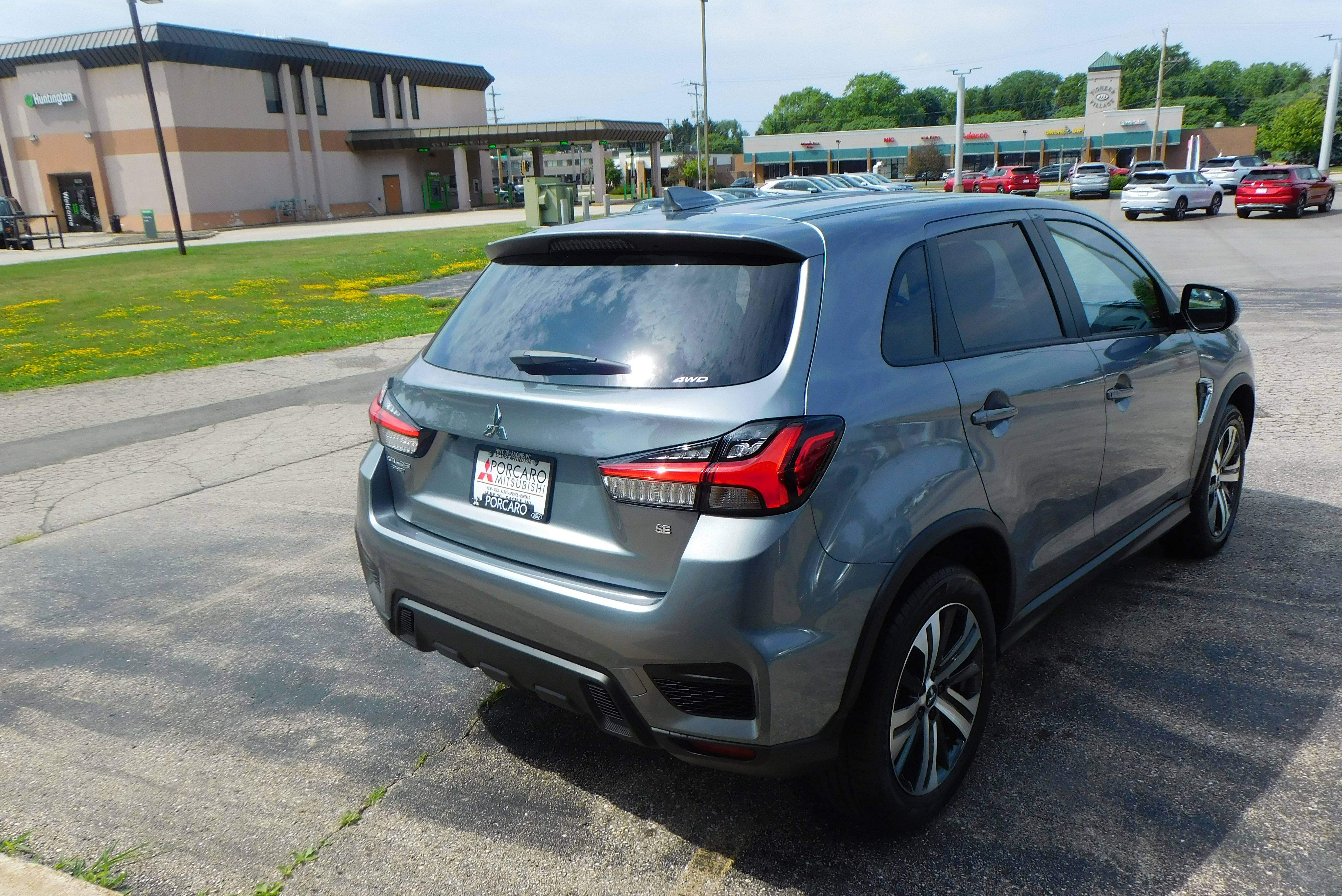 New 2025 Mitsubishi Outlander Sport SE image 7