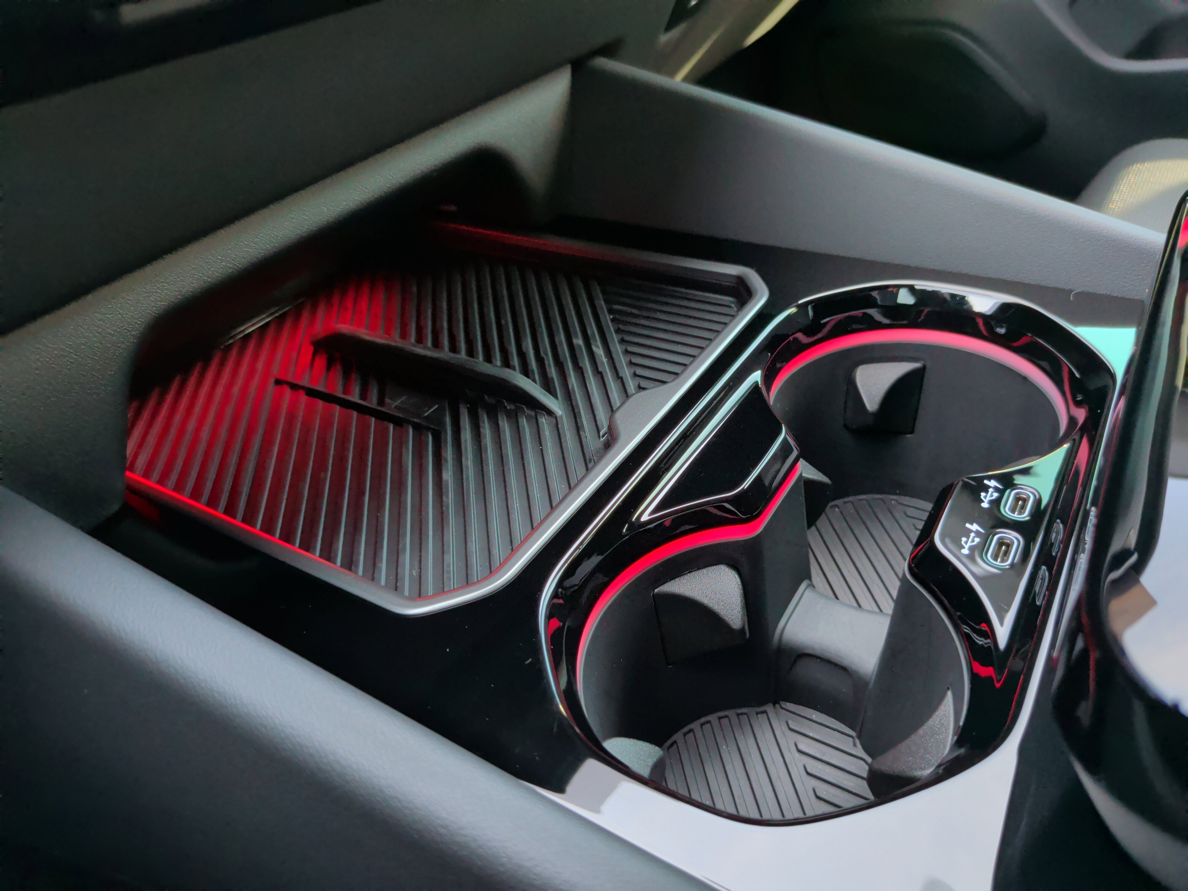 Certified 2025 BMW 550e xDrive 550e xDrive w/ Premium Package image 21