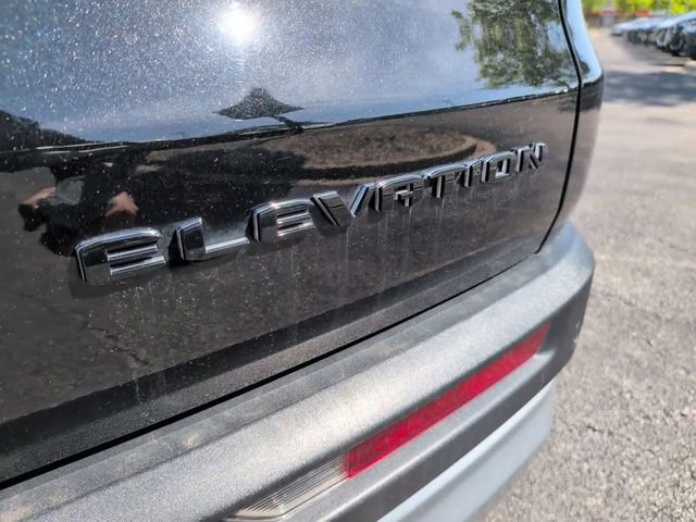 Certified 2025 GMC Acadia Elevation w/ Elevation Premium Package FWD image 9