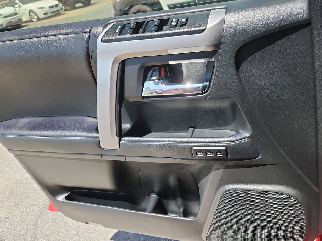 Used 2022 Toyota 4Runner Limited image 9