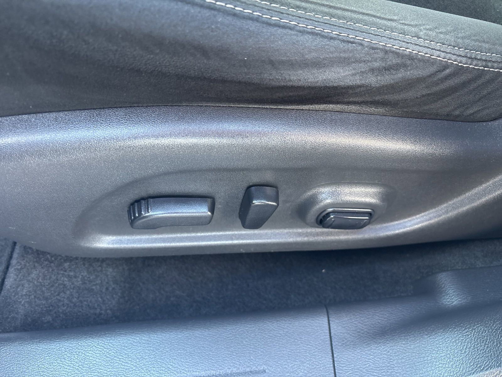 Used 2016 Nissan Murano SV image 23