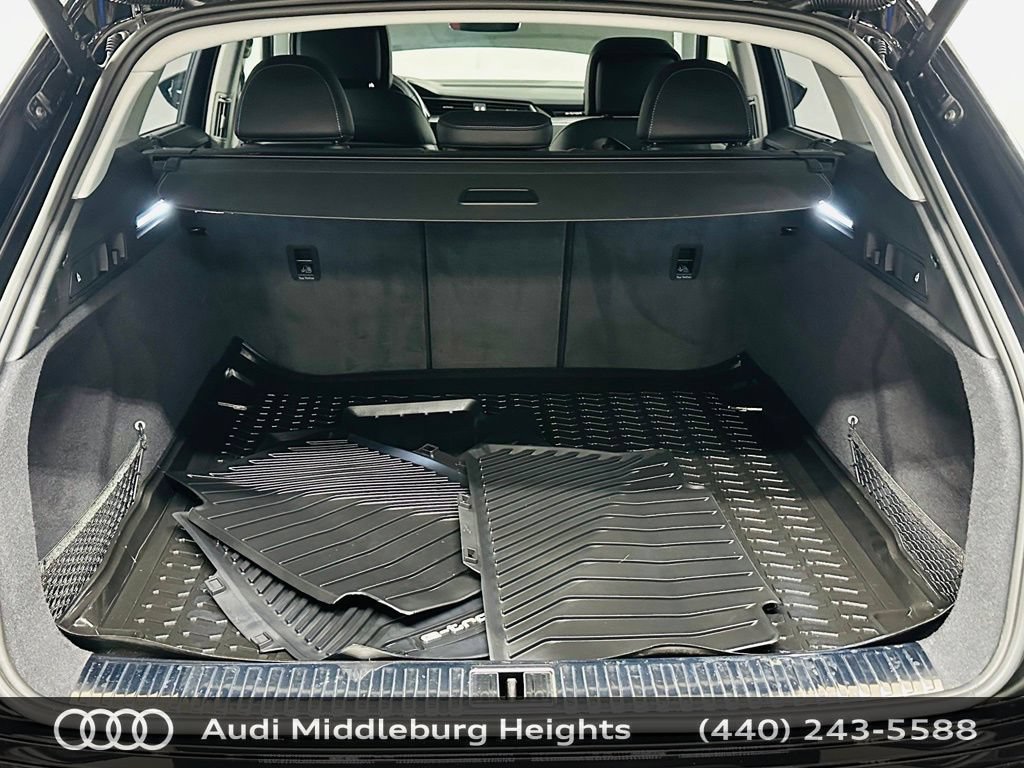 Certified 2024 Audi Q8 e-tron Prestige w/ Prestige Package AWD/4WD image 33
