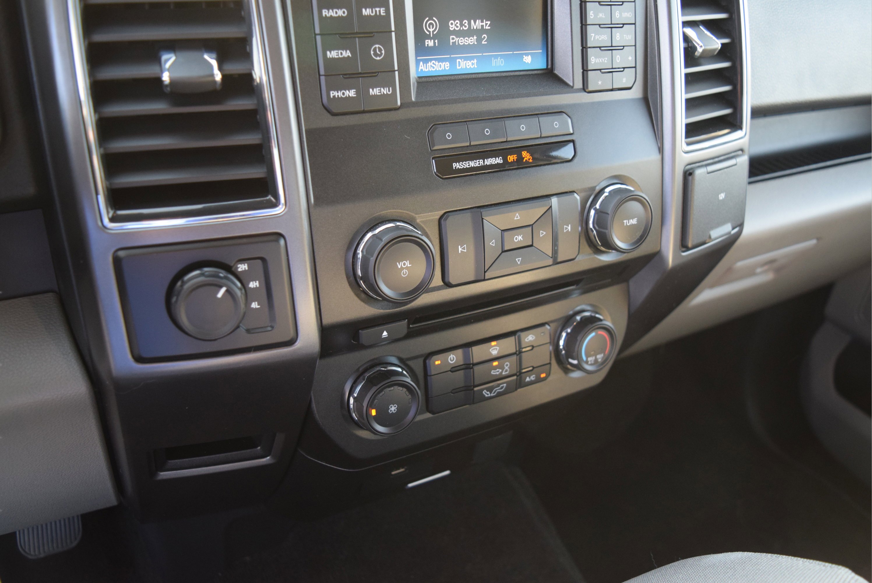 Used 2017 Ford F150 XLT AWD/4WD image 14