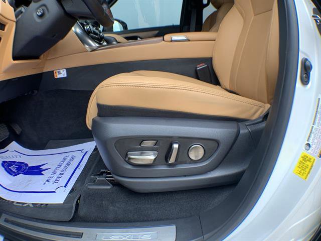 Certified 2025 Lexus LX 700h Luxury w/ Appearance Package image 12