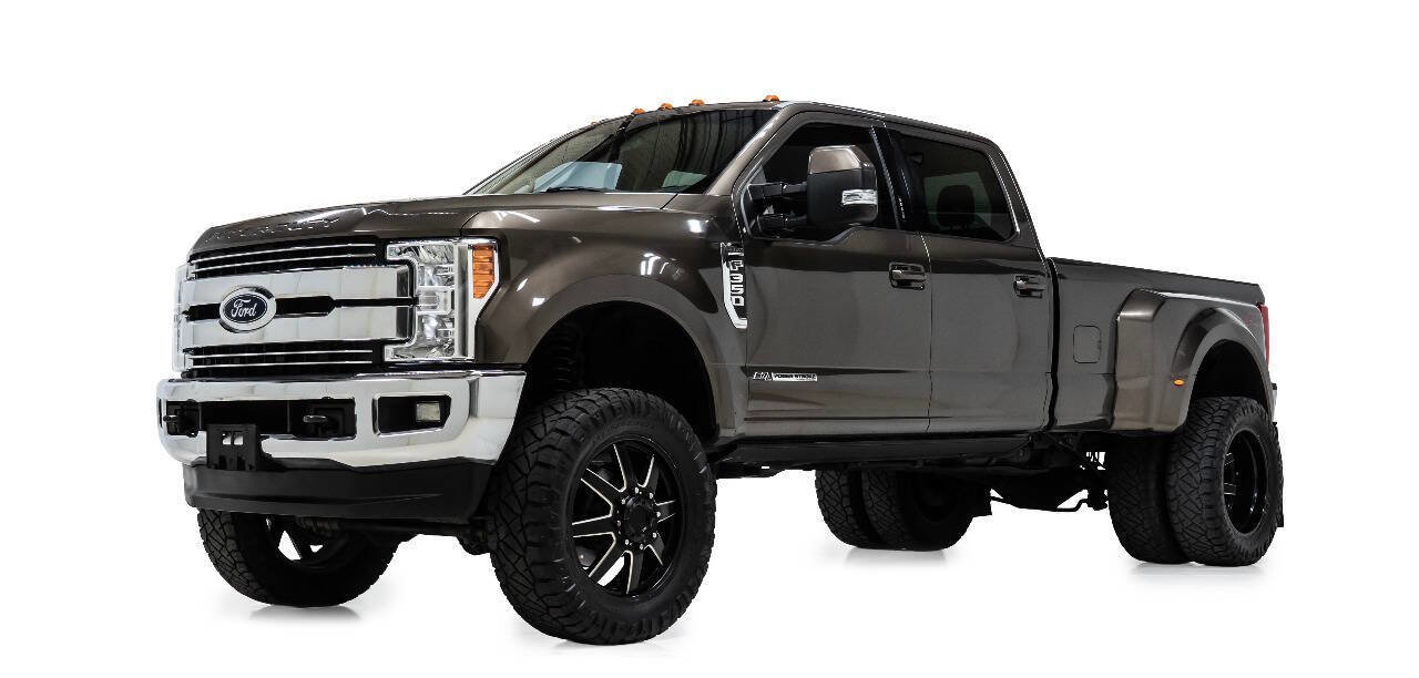 Used 2017 Ford F350 Lariat AWD/4WD image 2
