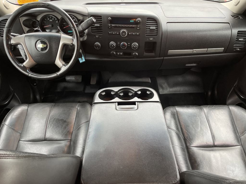 Used 2011 Chevrolet Silverado 3500 LT image 12