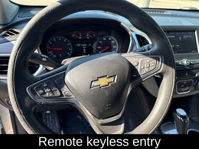Used 2021 Chevrolet Equinox LS w/ LS Convenience Package FWD image 16