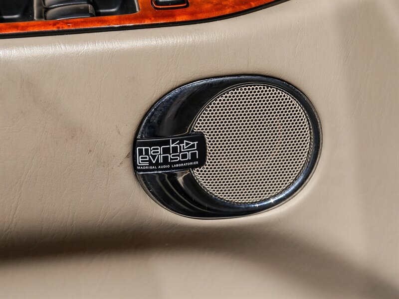 Used 2003 Lexus LX 470 4WD image 32