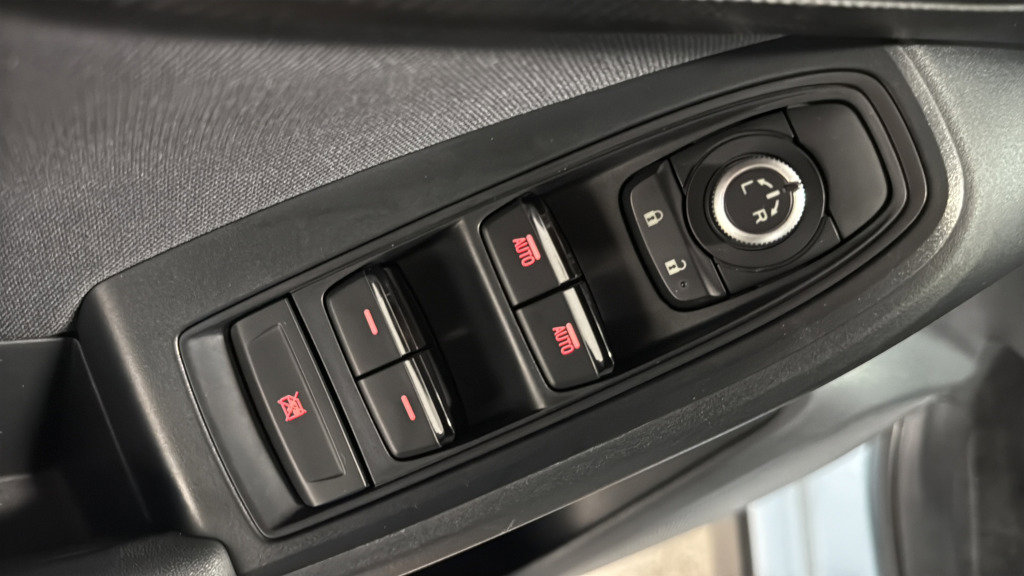 Used 2020 Subaru Crosstrek 2.0i Premium w/ Moonroof Package 2 image 15