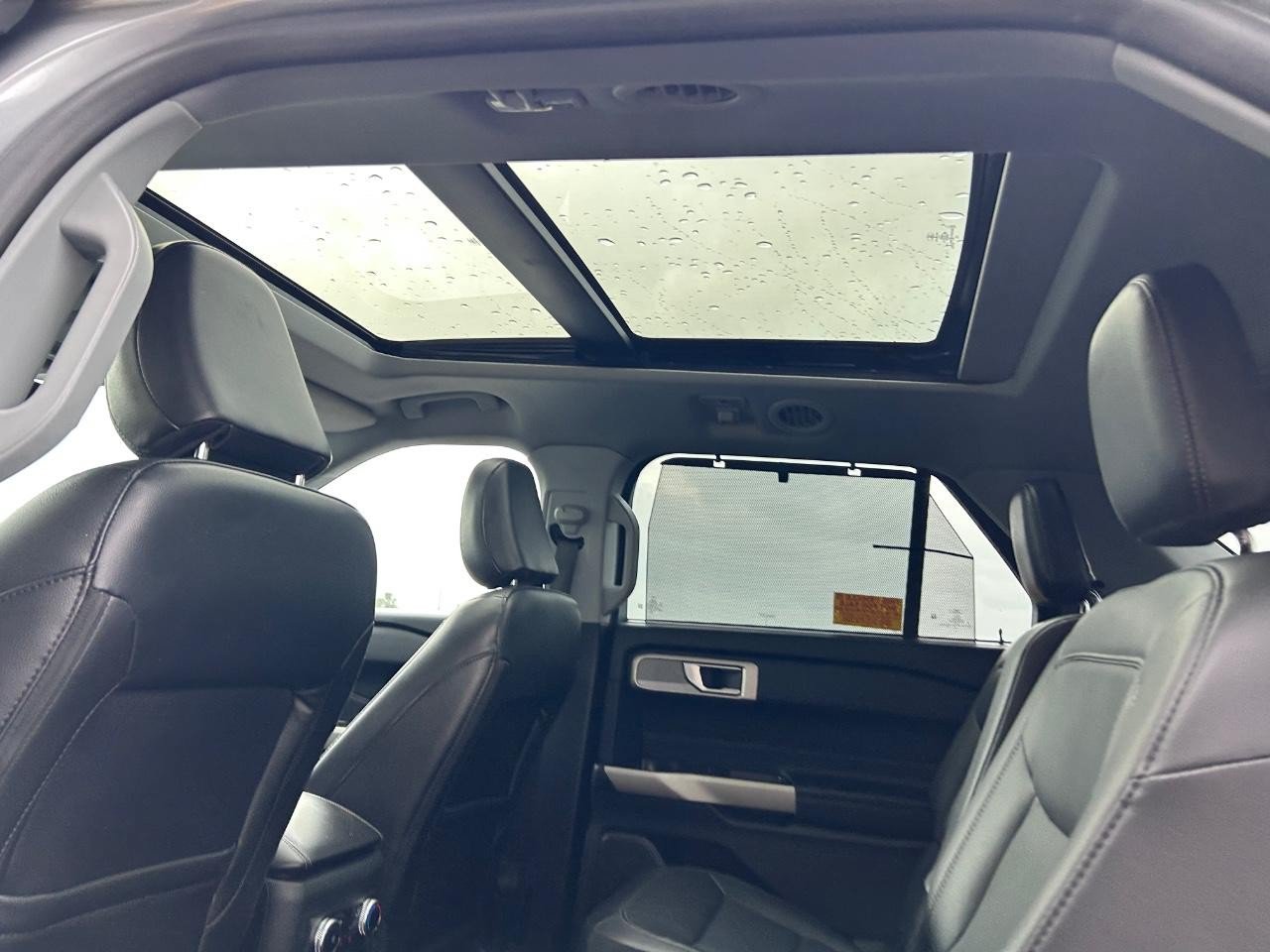 Used 2022 Ford Explorer Limited image 12