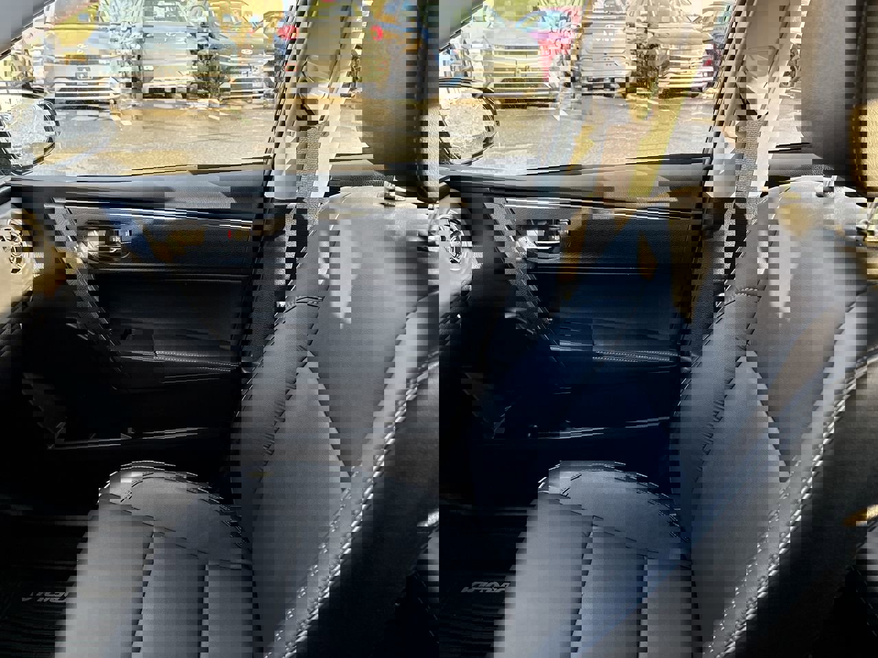 Used 2019 Toyota Corolla XLE image 22