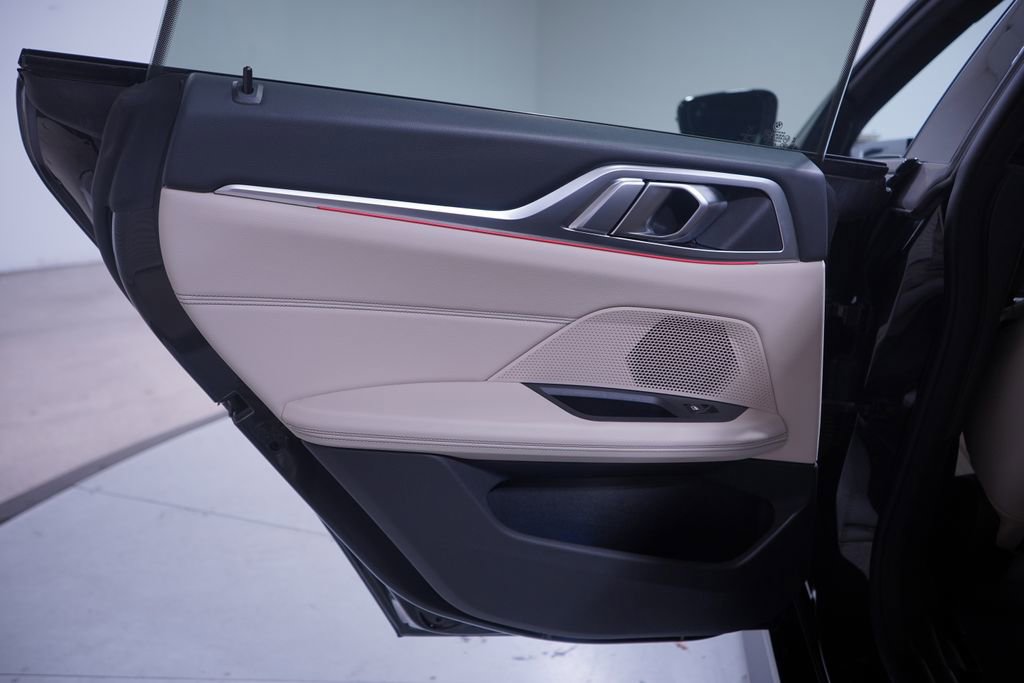 Used 2022 BMW i4 eDrive40 w/ M Sport Package image 15