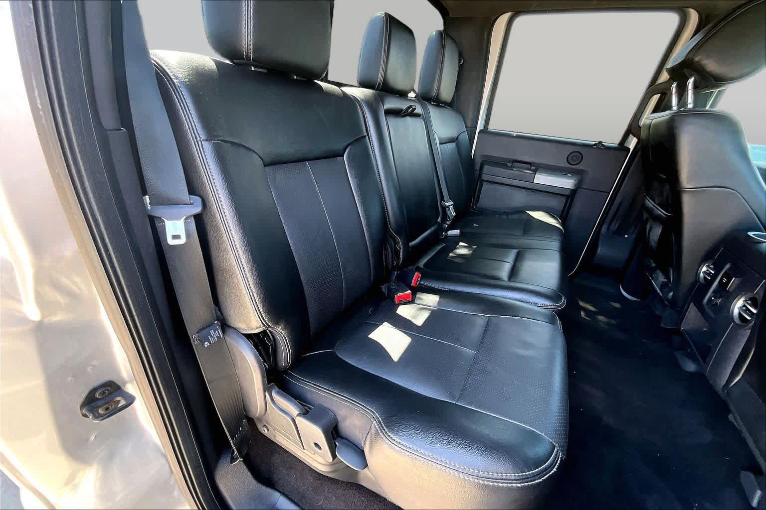 Used 2016 Ford F250 Lariat w/ Lariat Ultimate Package AWD/4WD image 20