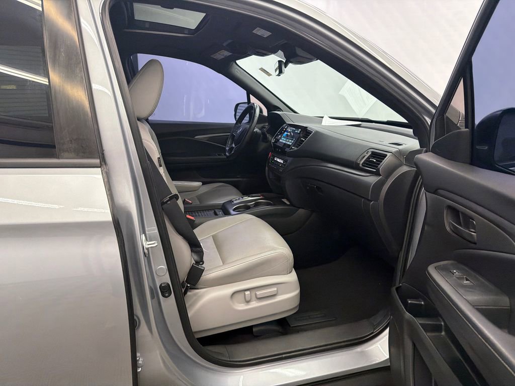 Used 2023 Honda Passport EX-L image 15