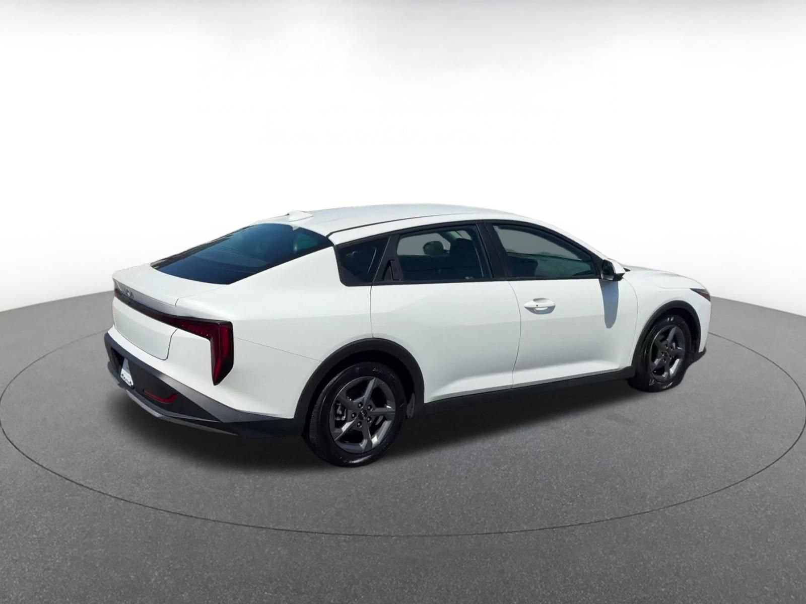 Used 2025 Kia K4 FWD image 15