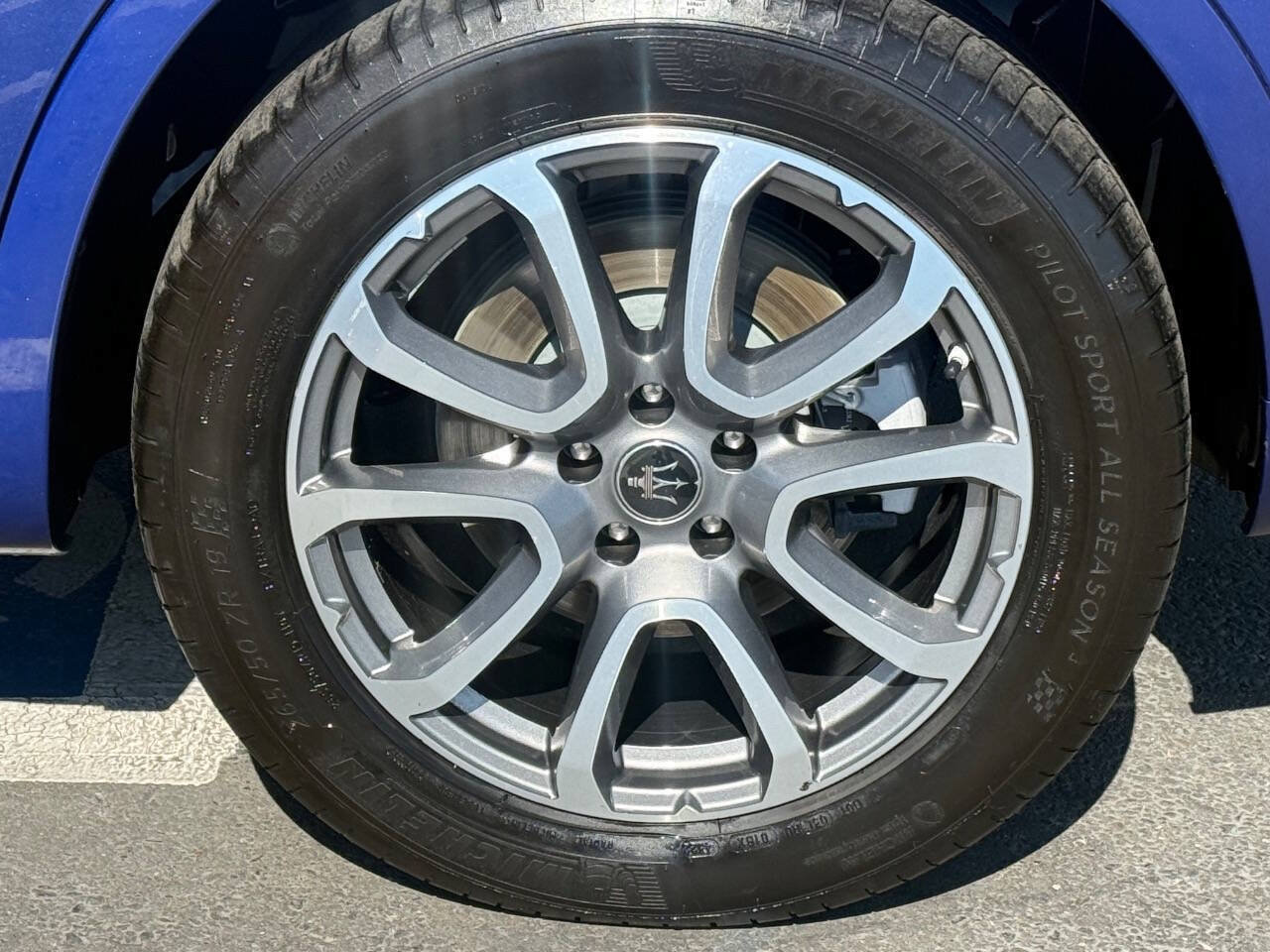 Used 2019 Maserati Levante AWD/4WD image 18