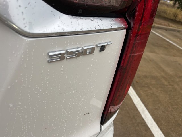 New 2025 Cadillac XT6 Luxury image 8