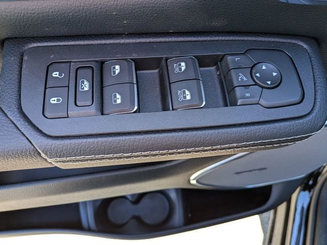 New 2026 RAM 1500 Laramie w/ Advanced Safety Group II AWD/4WD image 10