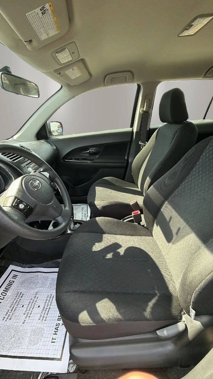 Used 2010 Scion xD FWD image 9