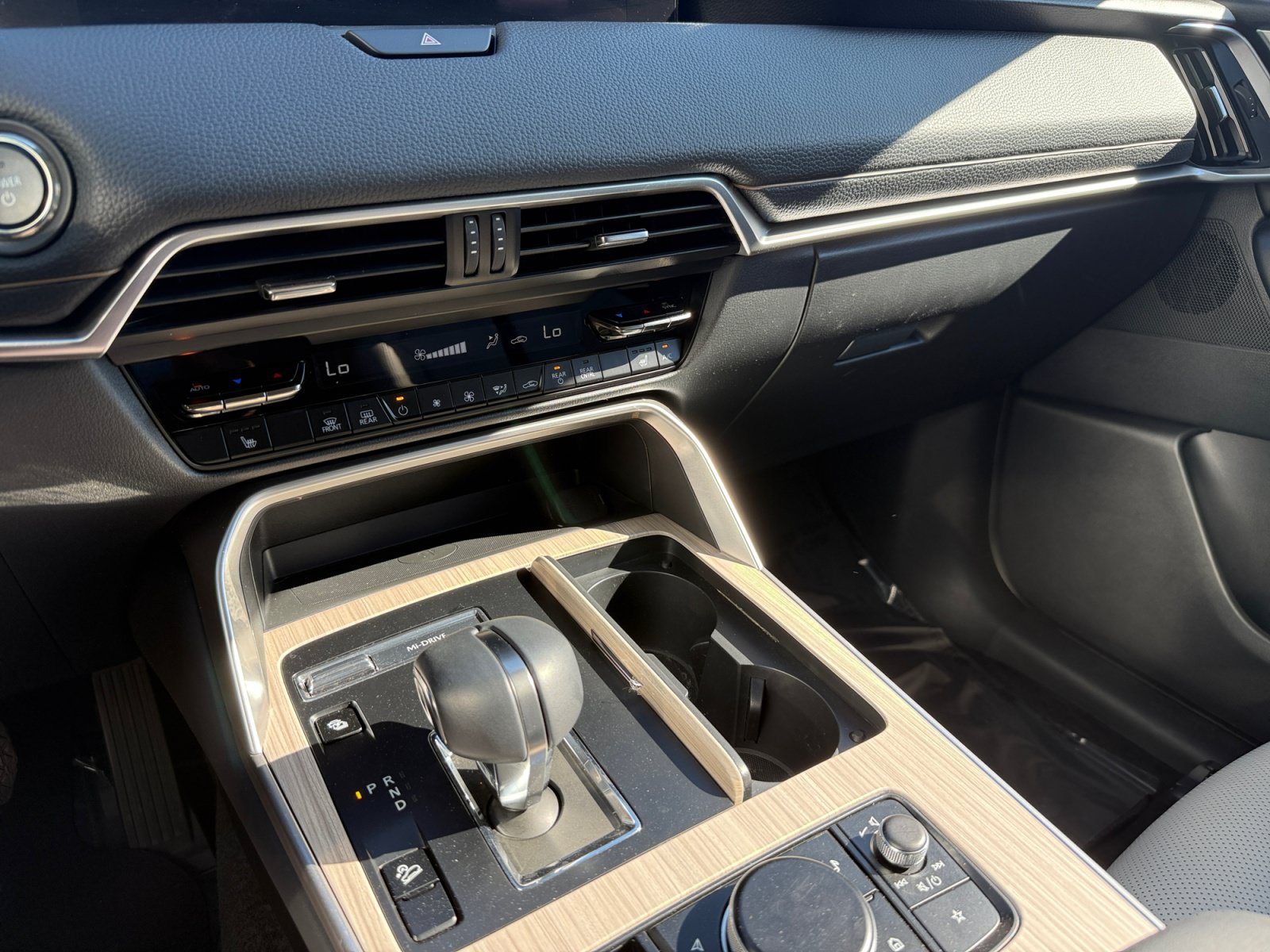 Certified 2025 MAZDA CX-90 Plug-In Hybrid w/Premium Sport AWD/4WD image 13