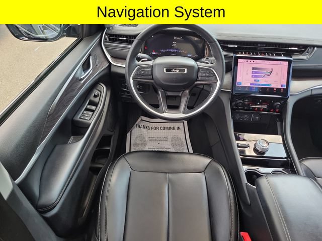 Used 2023 Jeep Grand Cherokee Limited AWD/4WD image 9