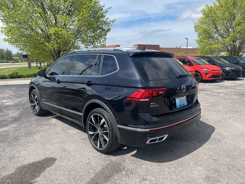 Used 2022 Volkswagen Tiguan SEL R-Line AWD/4WD image 4