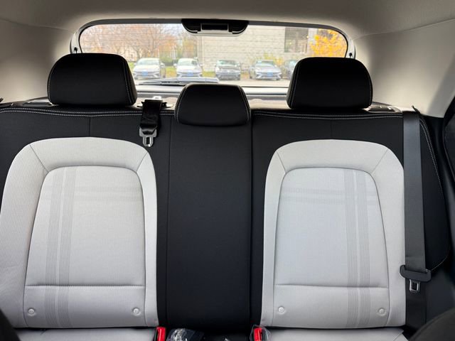 New 2026 Hyundai Venue SEL FWD image 25